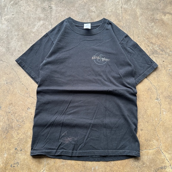 (S) 2000s Y2K Garth Brooks Wynn Only Black Tee - Picture 1 of 4
